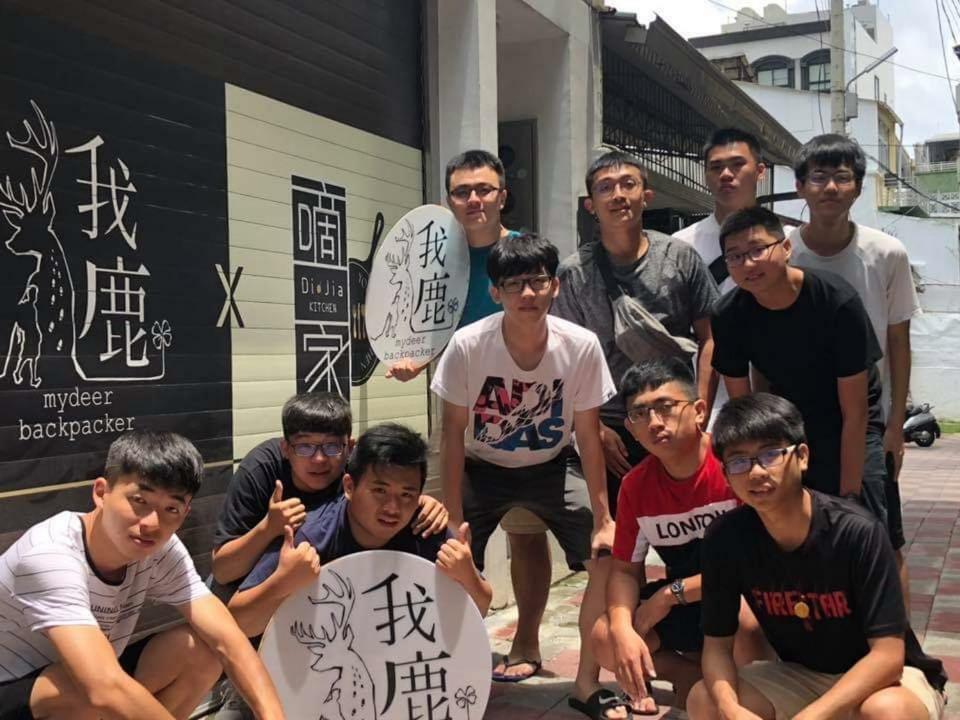 Mydeer Backpacker Hostel Tainan Exterior photo